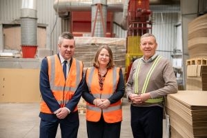 Business Gateway Advisor David Barclay, Cllr Kirsteen Sullivan and Glenhaze Managing Director Gary McCulloch.