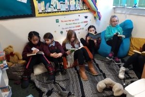 Pupils at Harrysmuir reading